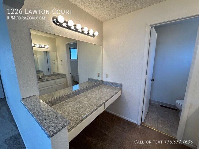 Building Photo - 1226 Lawton Ct