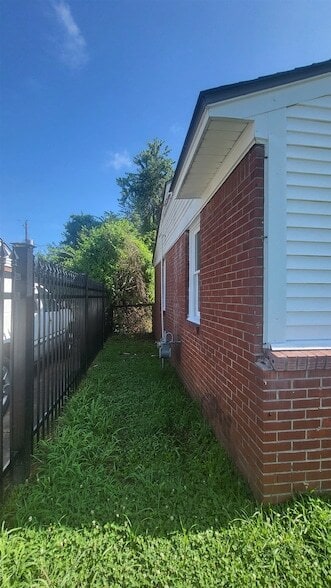 Building Photo - 4220 Gailwood Ave