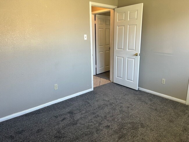 Building Photo - 7101 Premont Dr