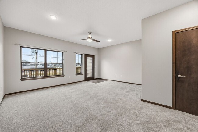Building Photo - Large Townhome In Kingston Neighborhood Just Blocks From Downtown