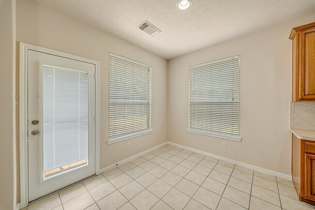 Building Photo - 18106 Linden Forest Ln