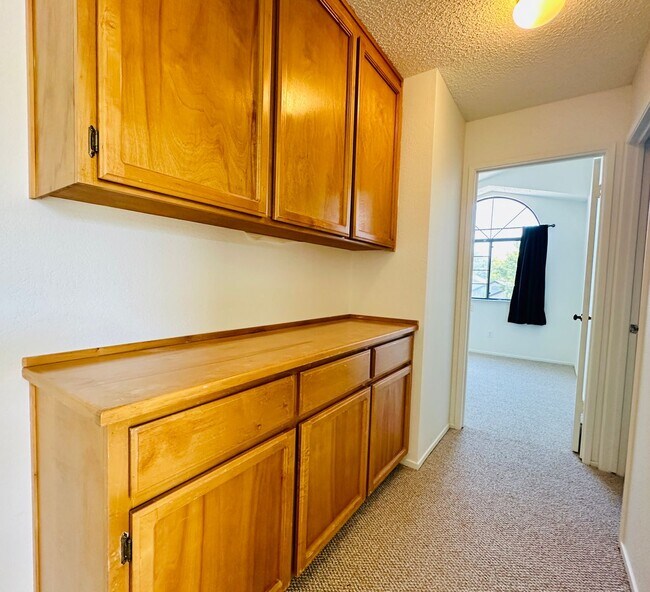 Building Photo - 1537 Yarberry Dr