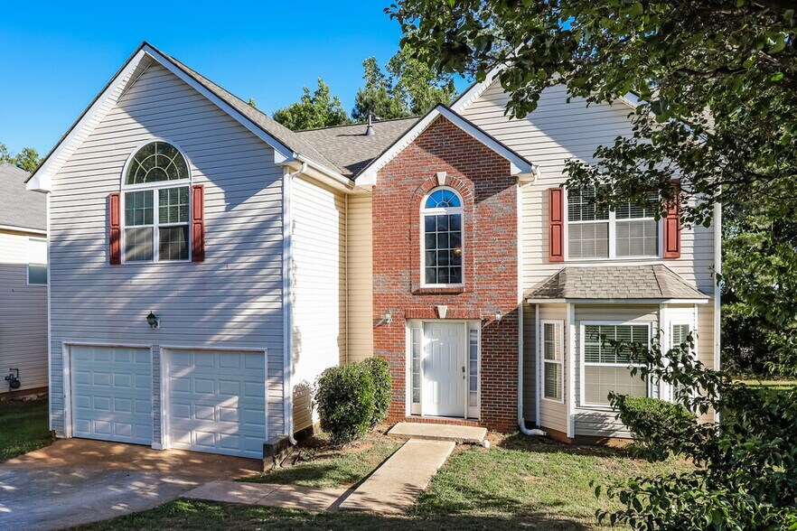 Building Photo - 3112 Berthas Overlook