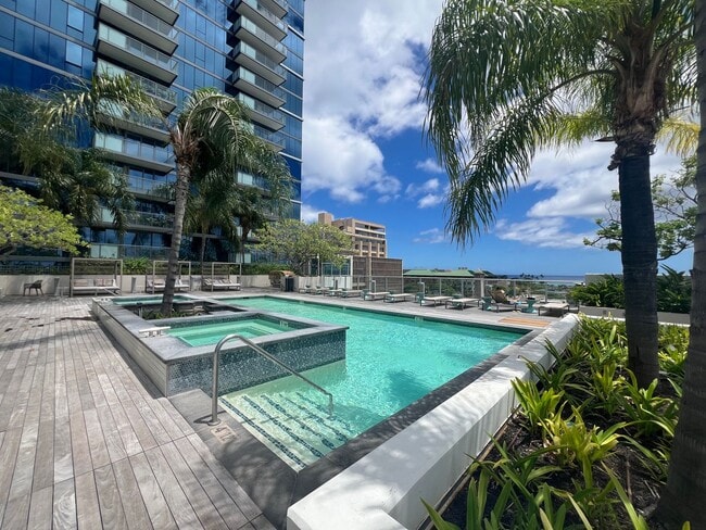 Building Photo - Furnished 2 bedroom, 2 bath 2 parking at The Collection!