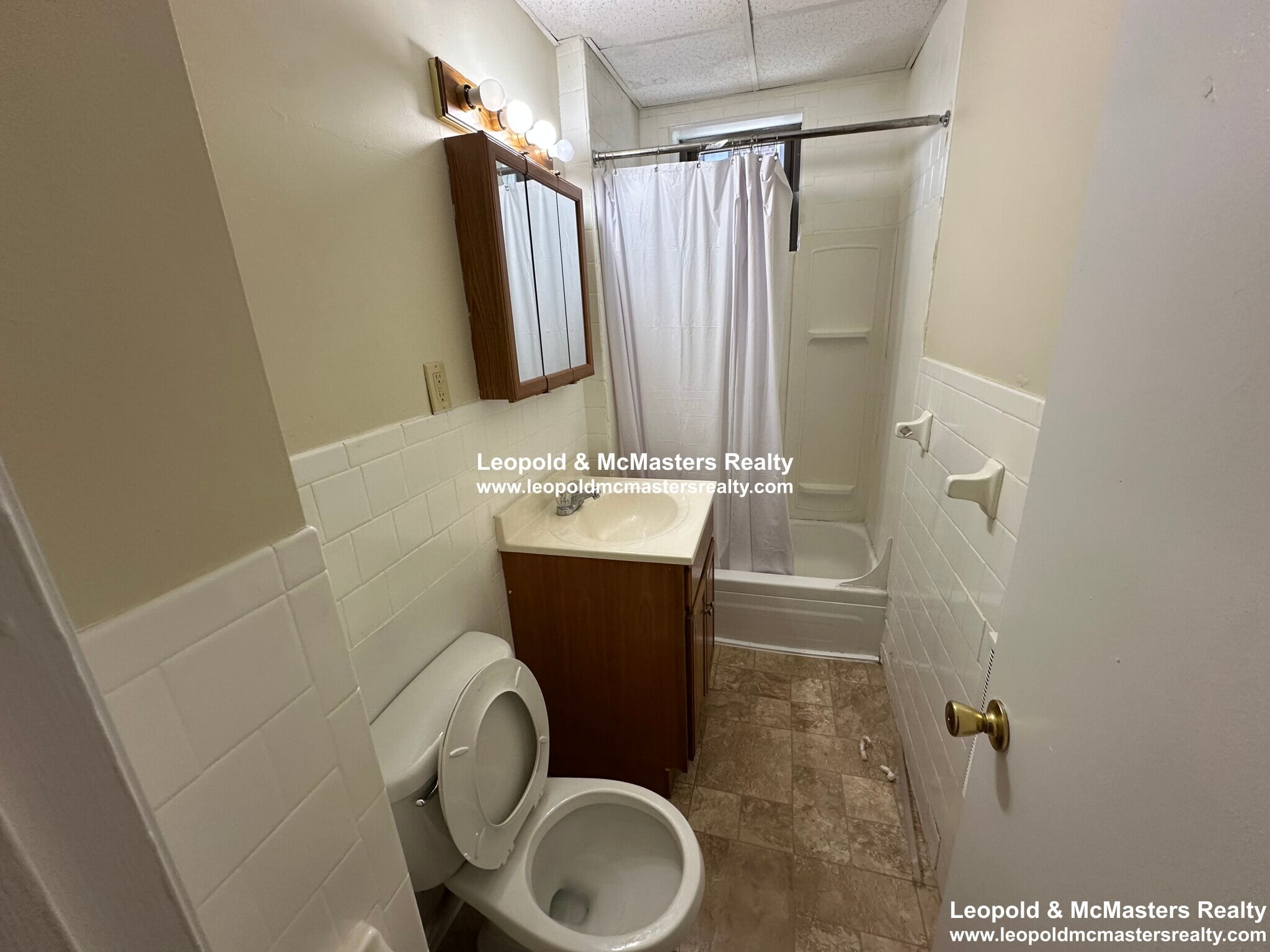 Building Photo - 82 Empire St