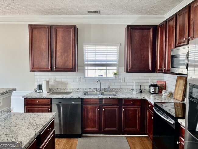 Building Photo - 11157 Aliyah Dr