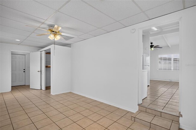 Building Photo - 7508 N Thatcher Ave