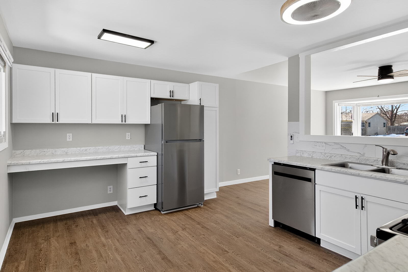 Building Photo - 7407 Saturn St