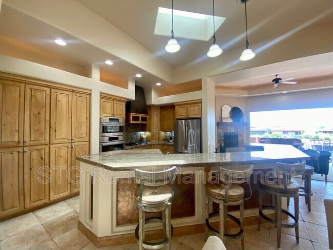 Building Photo - 2336 2336 W Entrada Trail