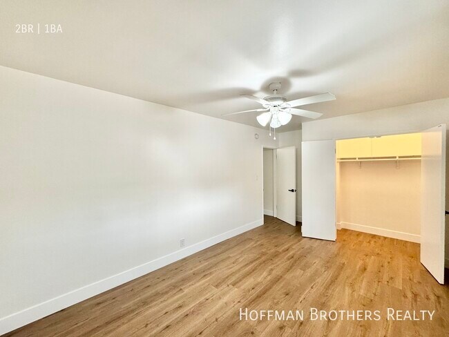 Building Photo - 1411 S Van Ness Ave
