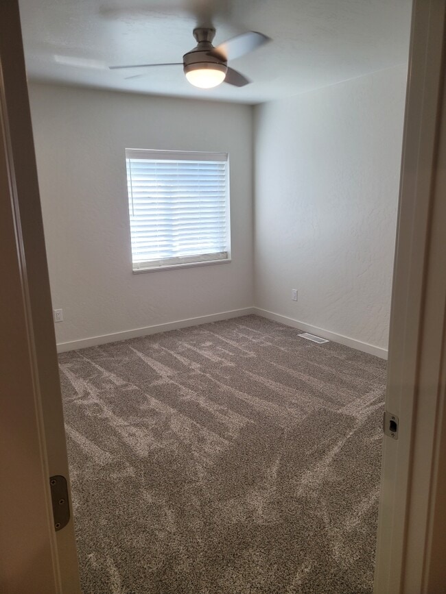 Building Photo - 228 E Spokane Ave