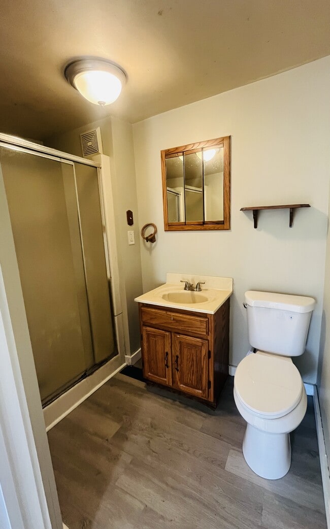 Building Photo - 735 E College Ave