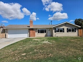 Building Photo - Practically New Home in Moreno Valley with...
