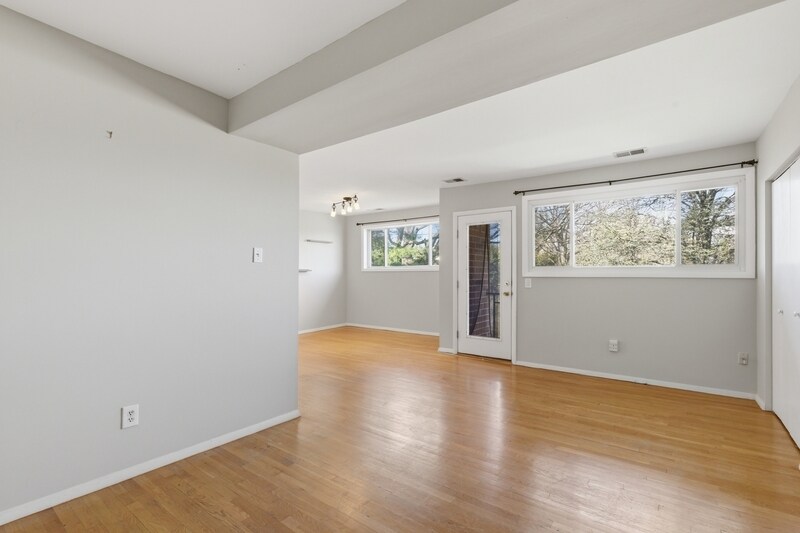 Building Photo - 521 Epsom Rd