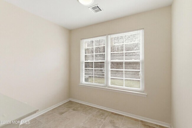 Building Photo - 2 Jodhpur Ct