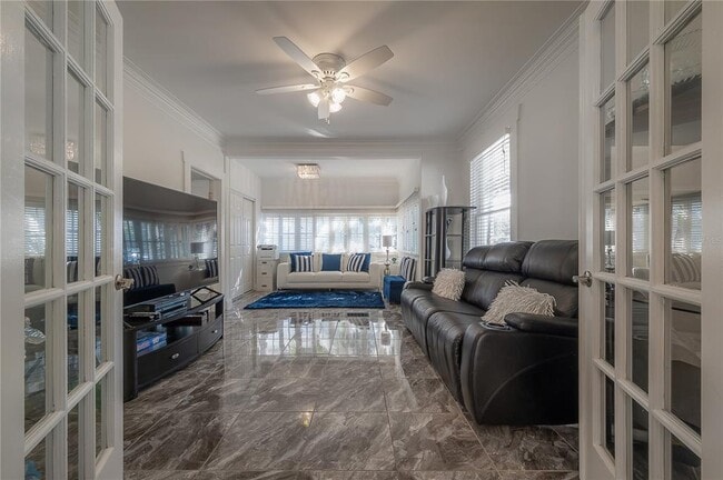 Building Photo - 2921 W El Prado Blvd