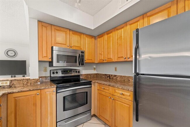 Building Photo - 2400 Feather Sound Dr