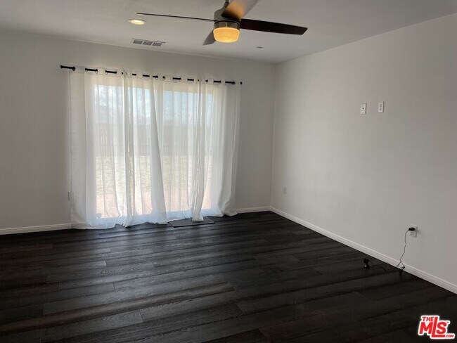 Building Photo - 2877 Gram Dr
