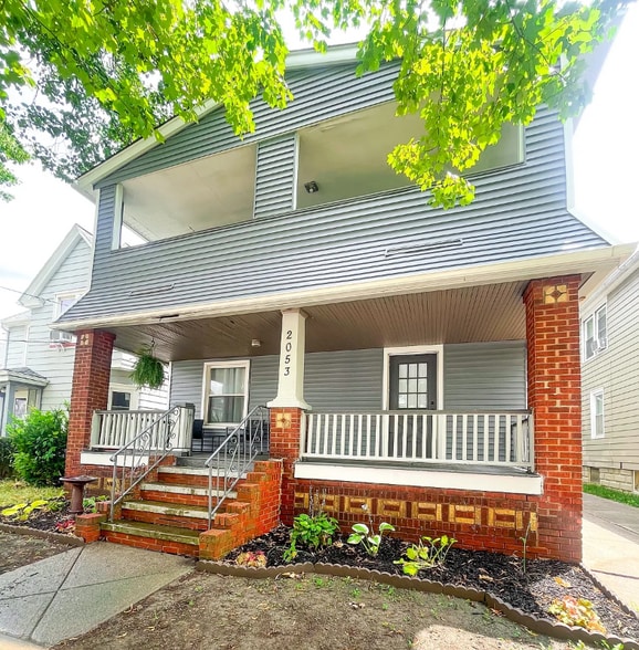 Primary Photo - 2053 Robin St