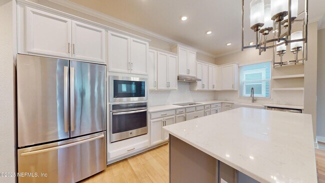Building Photo - 7430 Beach Walk Place