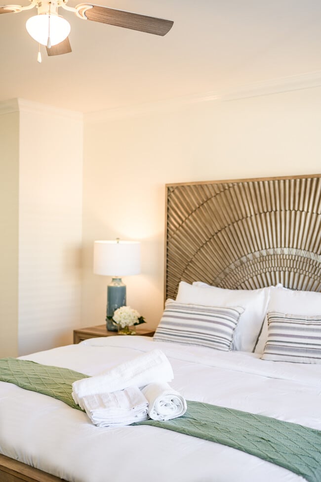 Building Photo - 734 Claraday St