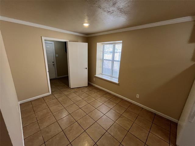 Building Photo - 422 Bella St