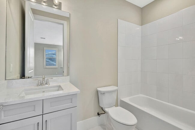 Building Photo - 11953 SW Vano Wy