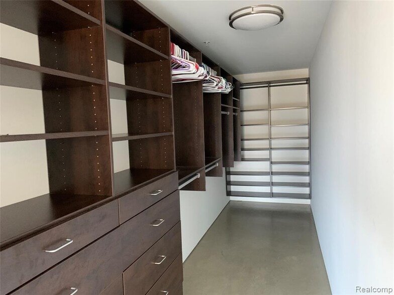 Master Closet - 300 Hamilton Street