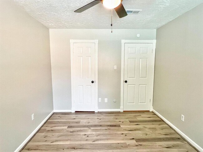 Building Photo - 15810 Stanhope Ct