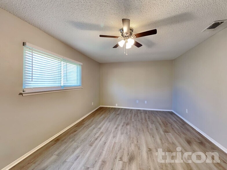 Building Photo - 4103 Orchard Hill Dr