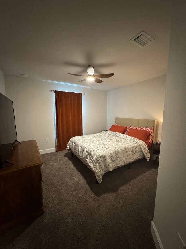 Building Photo - 83 Tucuman St