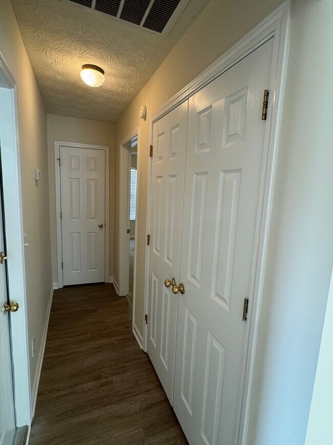 Building Photo - Prattville Home