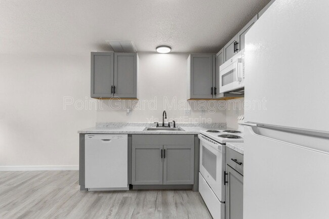 Building Photo - 1810 S Cleveland Ave