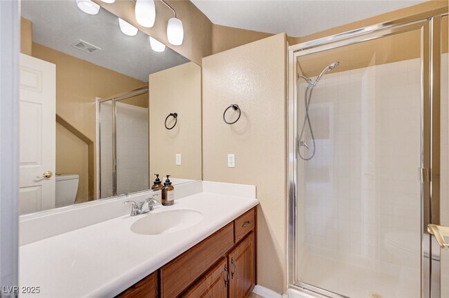 Building Photo - 9684 Summer Cypress St