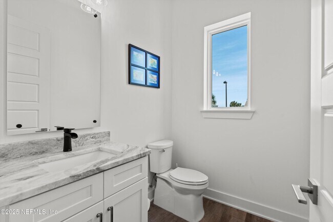 Building Photo - 1302 2nd St S