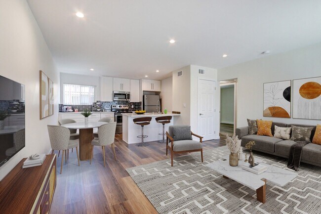 Building Photo - The Hideaway