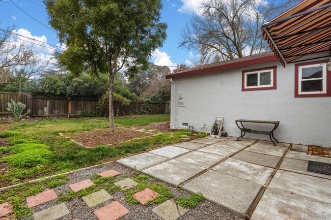 Building Photo - Move In NOW! Beautiful Davis Home Near UC Davis | Bright Open Layout + Private Backyard