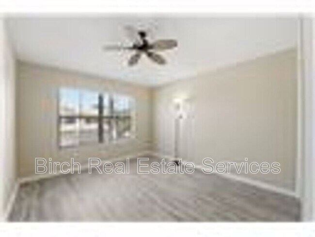 Building Photo - 11840 13th Way N