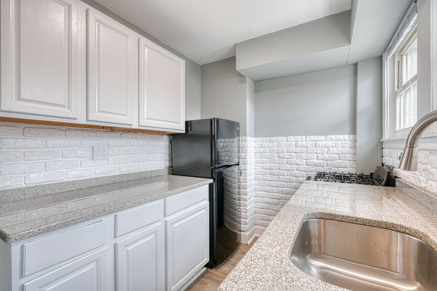 Building Photo - 5 Sunship Rd