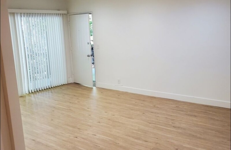 Building Photo - 1411 N Sierra Bonita Ave
