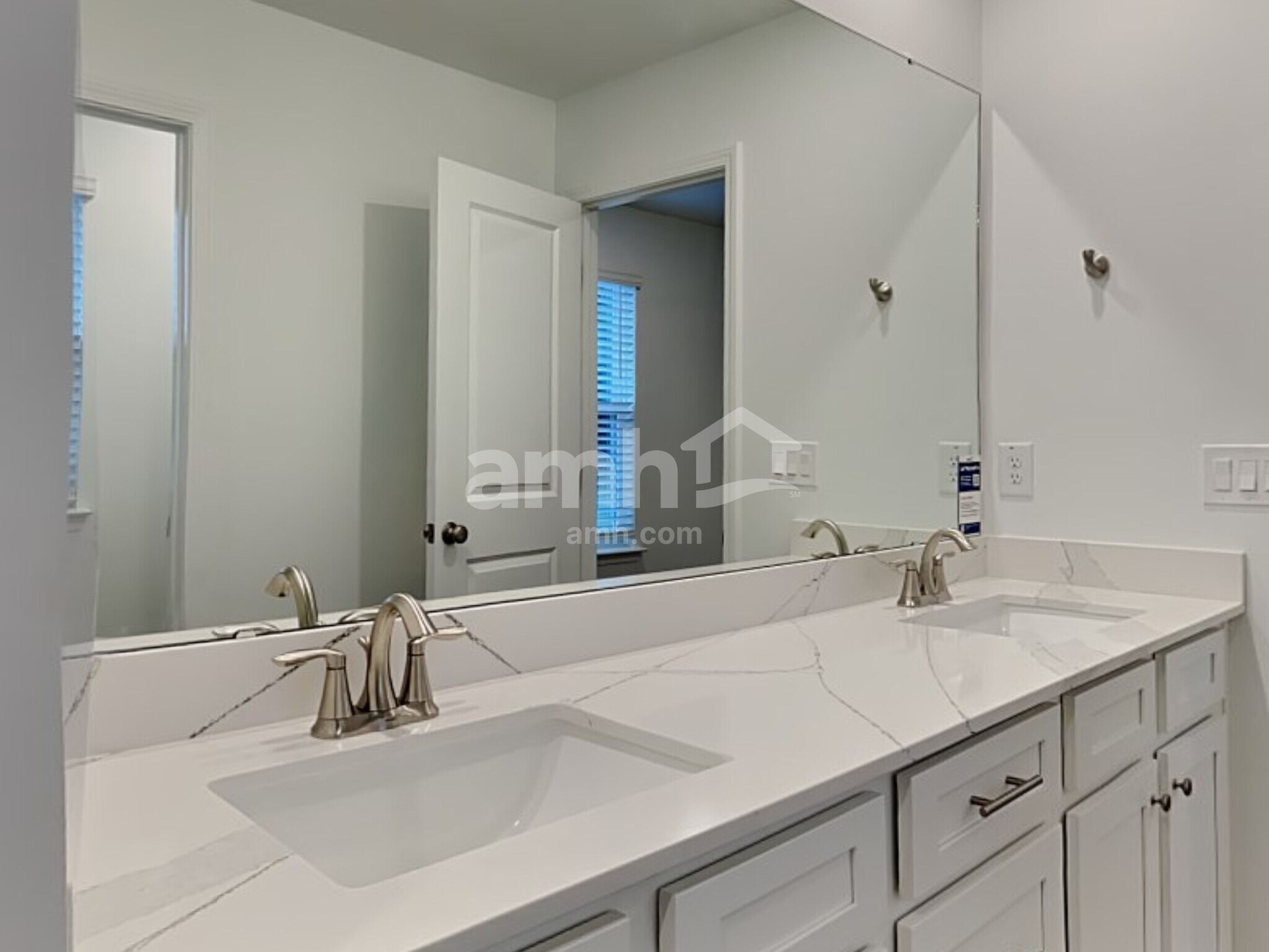 Building Photo - 168 Portside Pk Dr