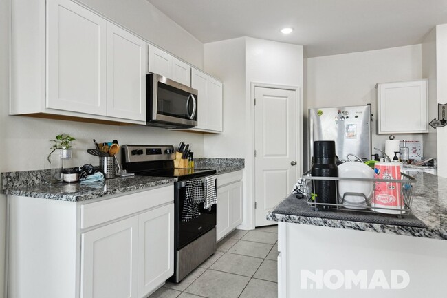 Building Photo - Charming 3BR House in Tolleson