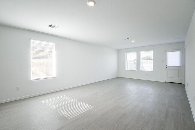 Building Photo - 6871 Flowering Ginger Ln