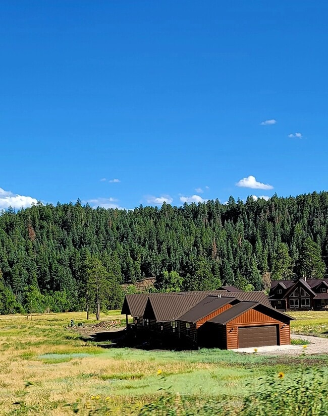 Building Photo - 401 Alpine Dr