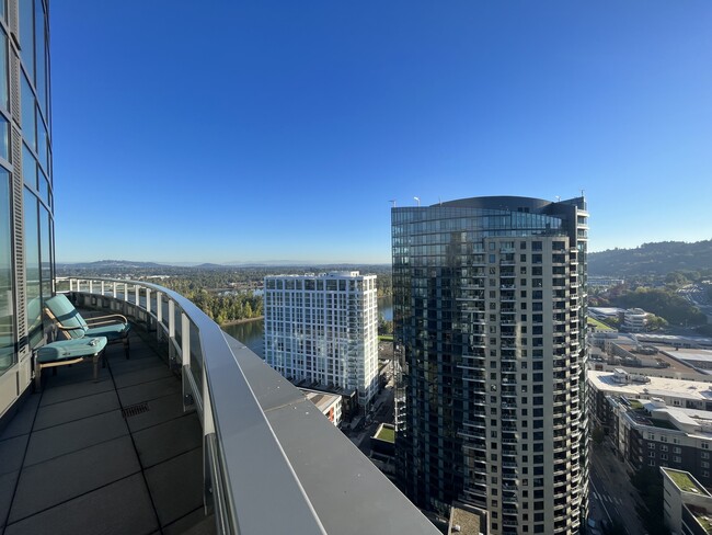 wrap around balcony 4 - 3601 S River Pky