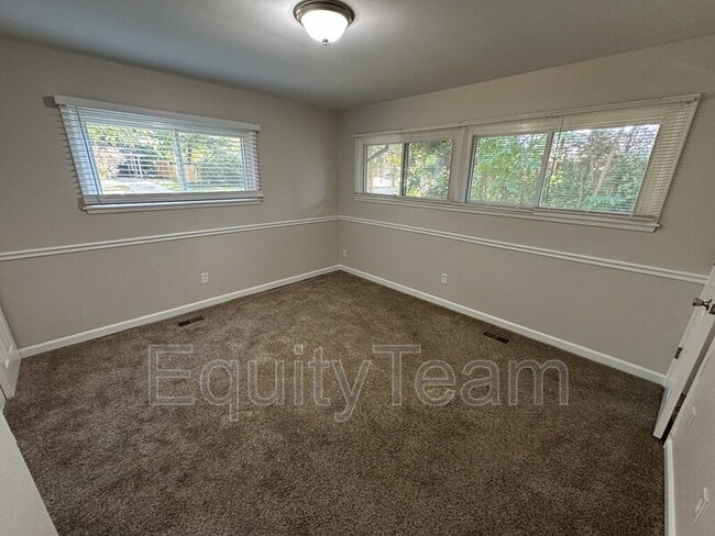 Building Photo - 7833 Kirkland Dr