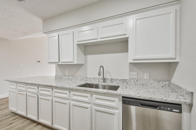 Building Photo - 12523 Drifting Winds Dr