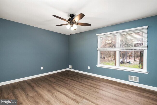 Building Photo - 29 Anita Dr