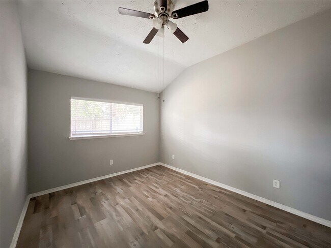 Building Photo - 11007 Tobasa Ct