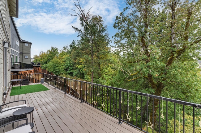 Building Photo - 15080 NW Legend Trail Pl